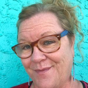 Meet your Posher, Lorraine